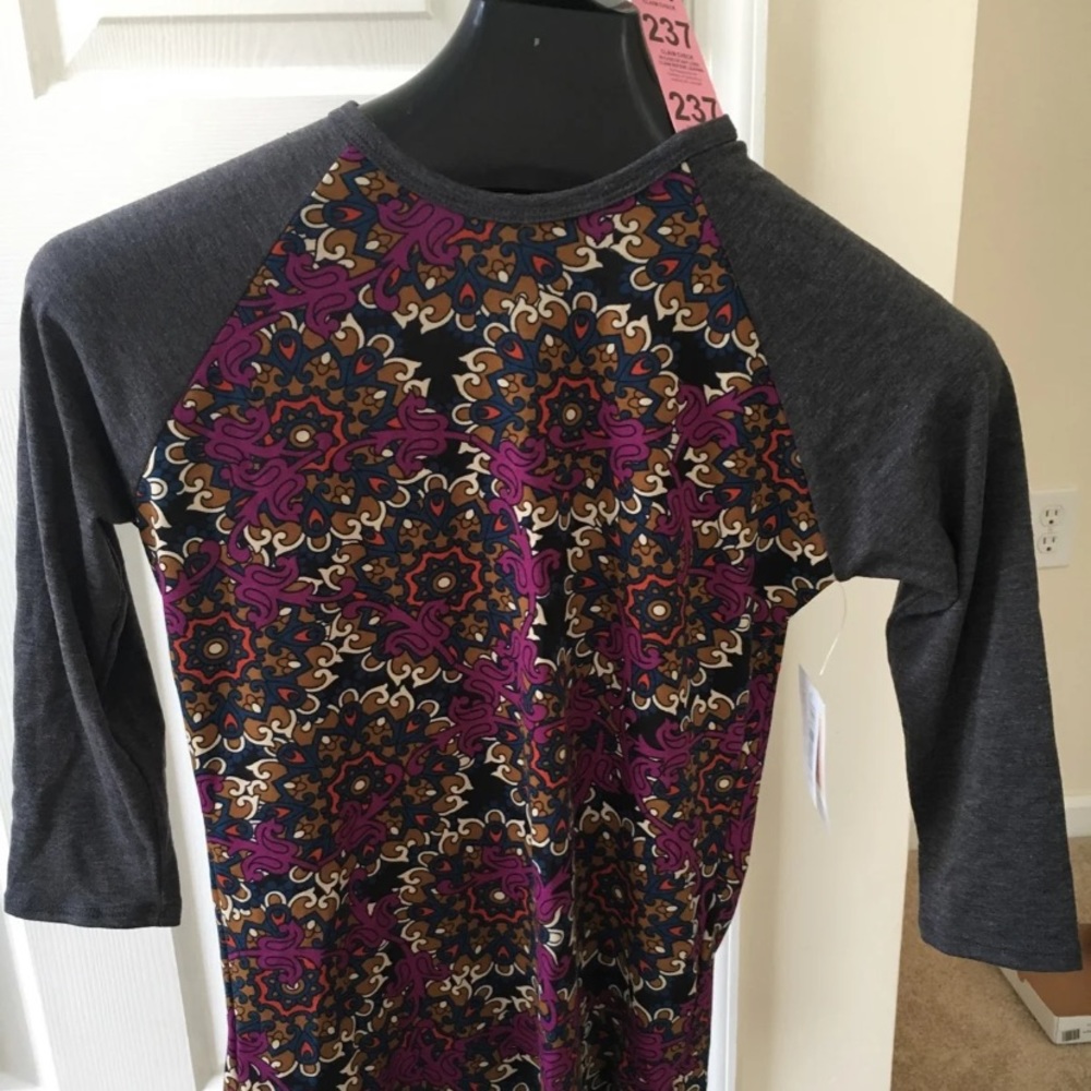 Lularoe randy tee